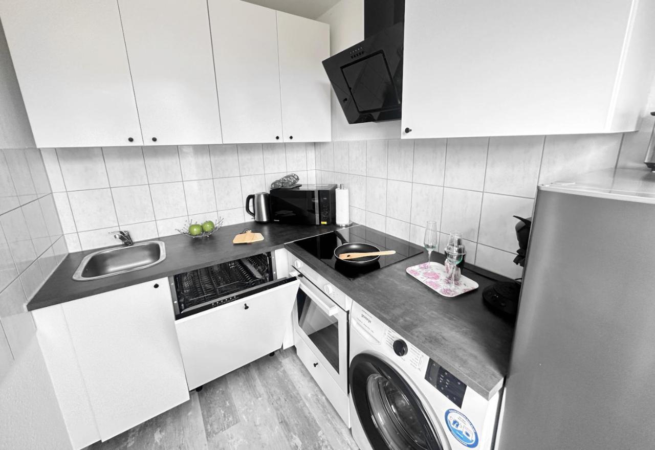 Vaz Apartments Essen, Kueche, Wlan, Tv, Netflix, Ca 15 Min Messe U Hbf Luaran gambar