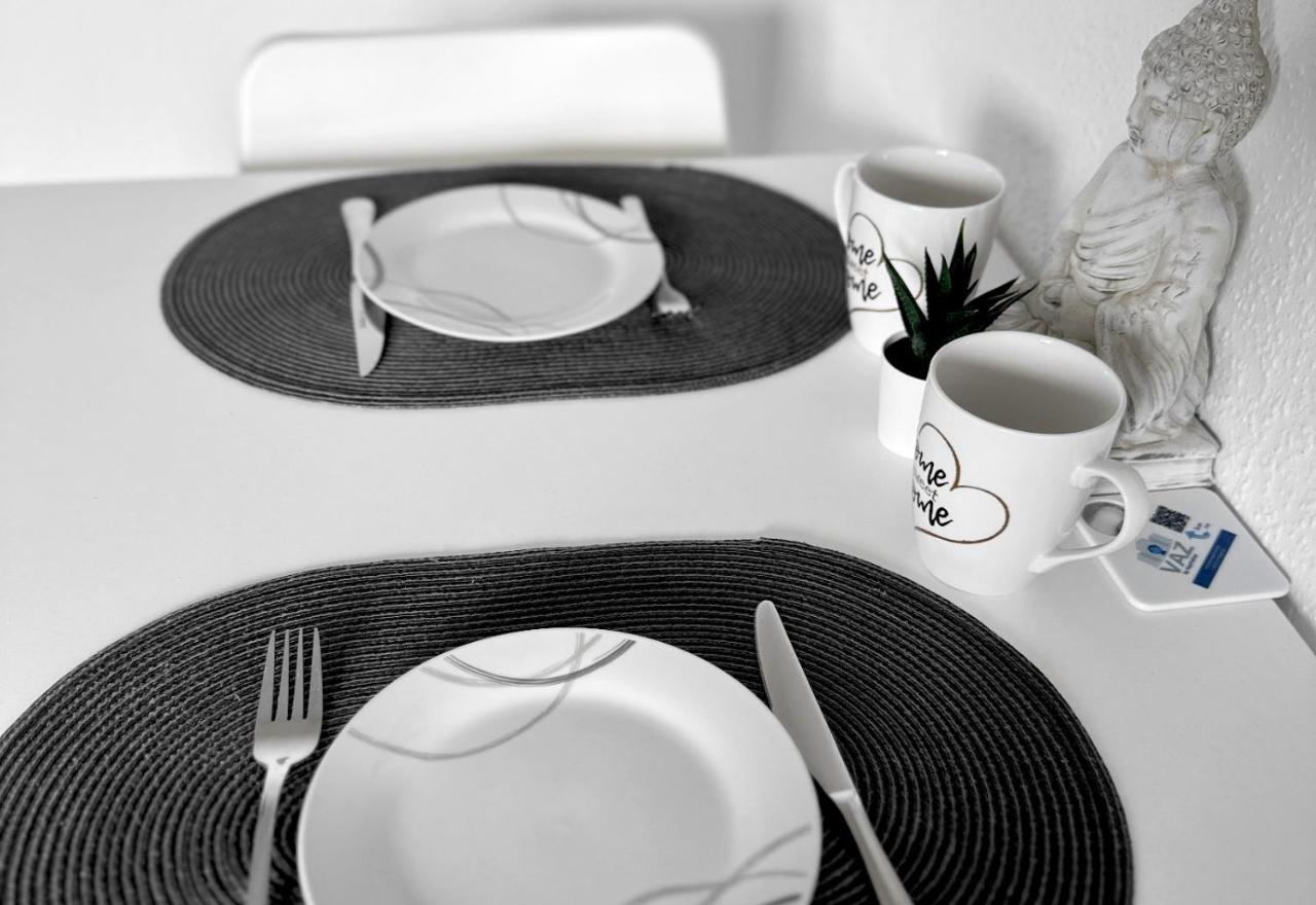 Vaz Apartments Essen, Kueche, Wlan, Tv, Netflix, Ca 15 Min Messe U Hbf Luaran gambar