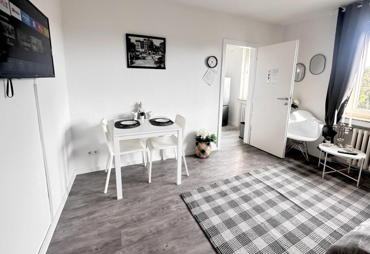Vaz Apartments Essen, Kueche, Wlan, Tv, Netflix, Ca 15 Min Messe U Hbf Luaran gambar