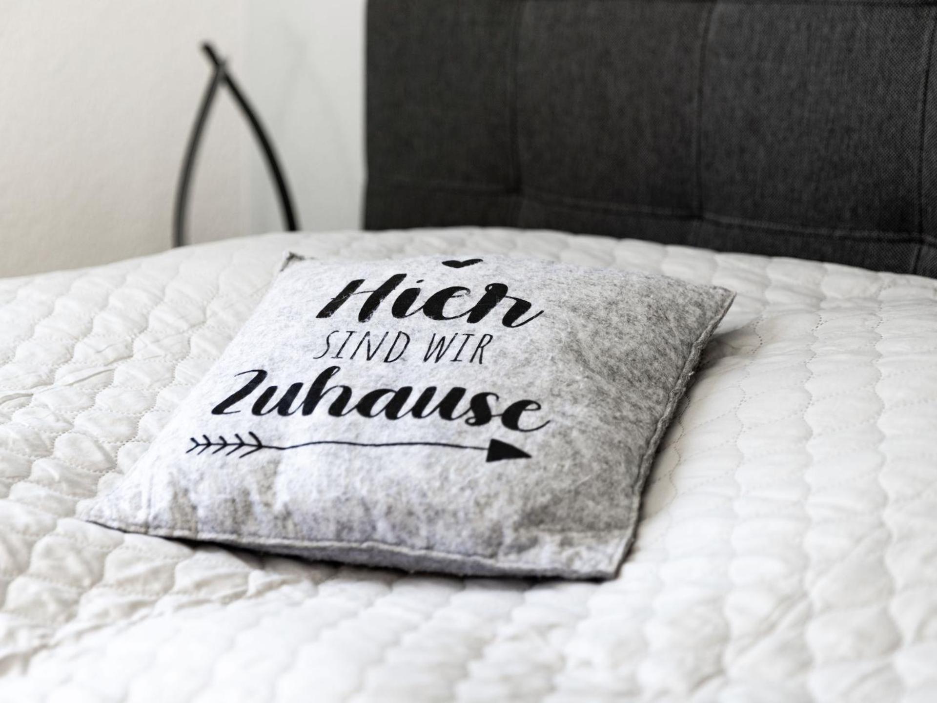 Vaz Apartments Essen, Kueche, Wlan, Tv, Netflix, Ca 15 Min Messe U Hbf Luaran gambar